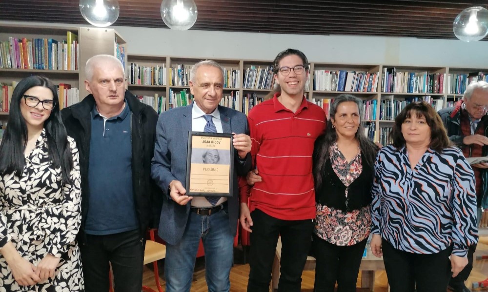 Featured image for “Pjesniku Peji Šimiću dodijeljena književna nagrada “Joja Ricov””