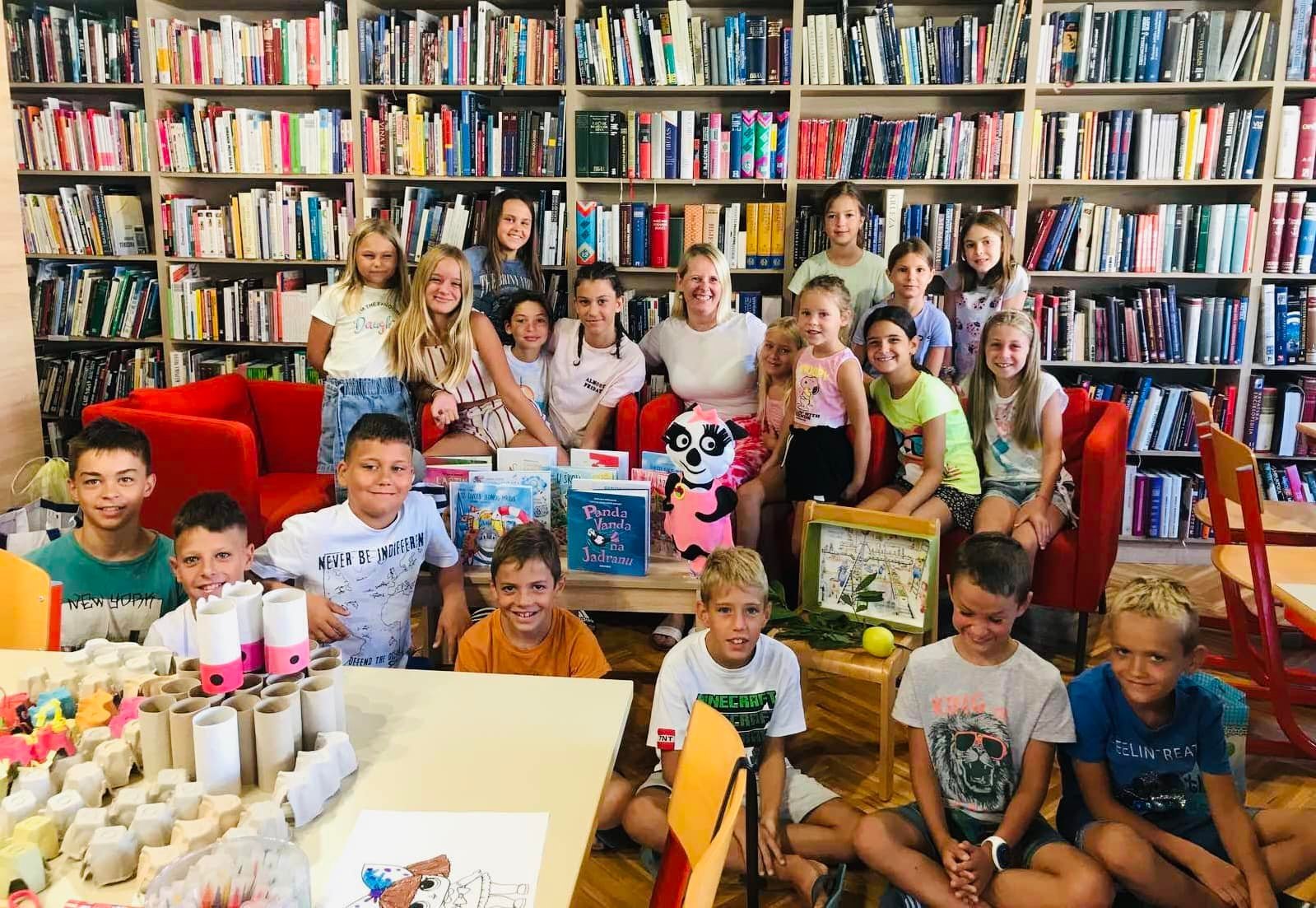 Featured image for “Književni susret za djecu sa spisateljicom Marijanom Križanović”