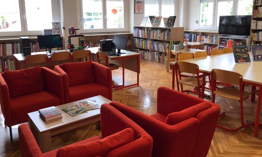 Featured image for “Uz pomoć donacija obnovljena Narodna knjižnica Kali”